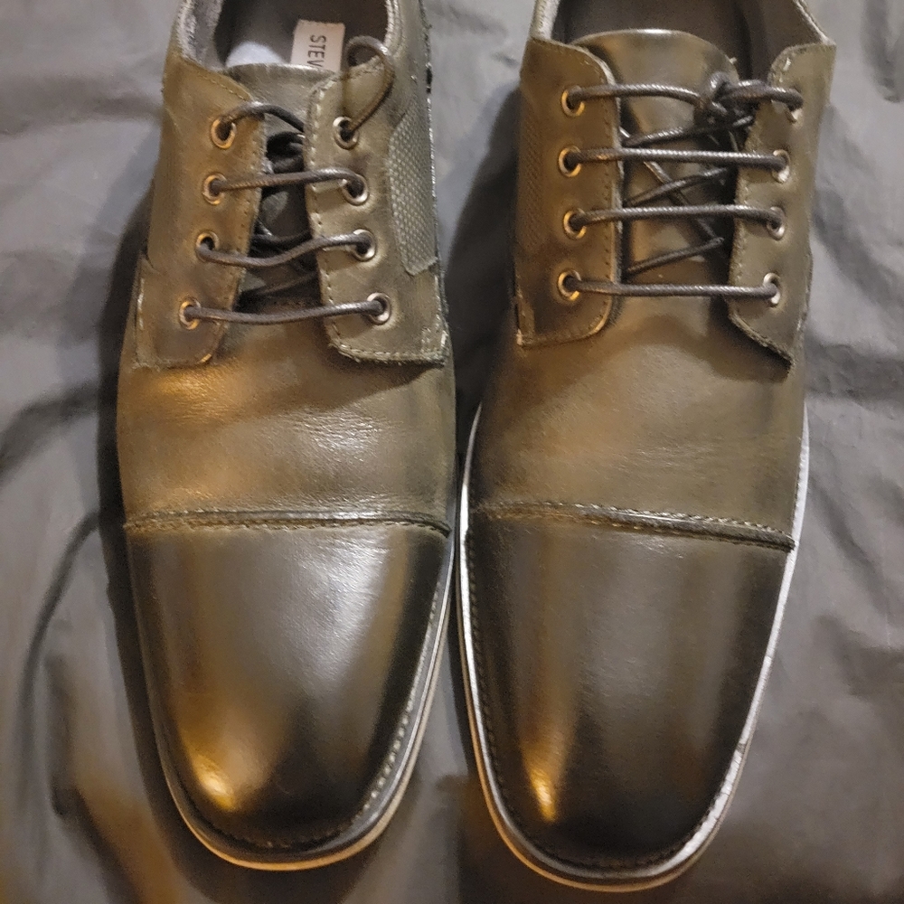 Steve Madden cap toe dress shoe size     10 1/2 - Picture 2 of 4